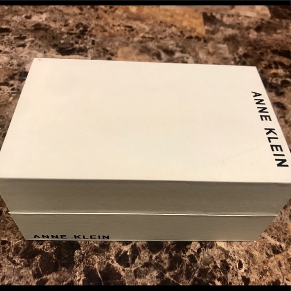 Anne Klein watch/bracelet set—Swarovski crystals - Picture 3 of 3